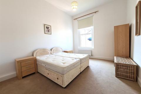 2 bedroom apartment for sale, Park Crescent, Southport, PR9 9LJ