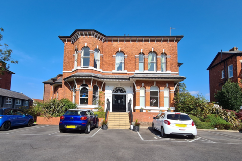 2 bedroom apartment for sale, Park Crescent, Southport, PR9 9LJ