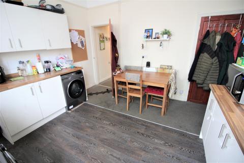 2 bedroom end of terrace house to rent, Sheepfoot Lane, Oldham, OL1