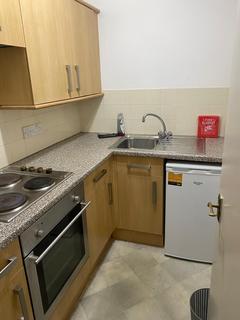 1 bedroom bedsit to rent, Clifton Drive North, Lytham St. Annes FY8