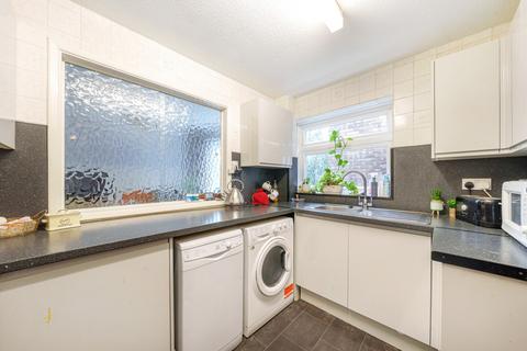 2 bedroom apartment for sale, Lang Court, Upper Brighton Road, Surbiton