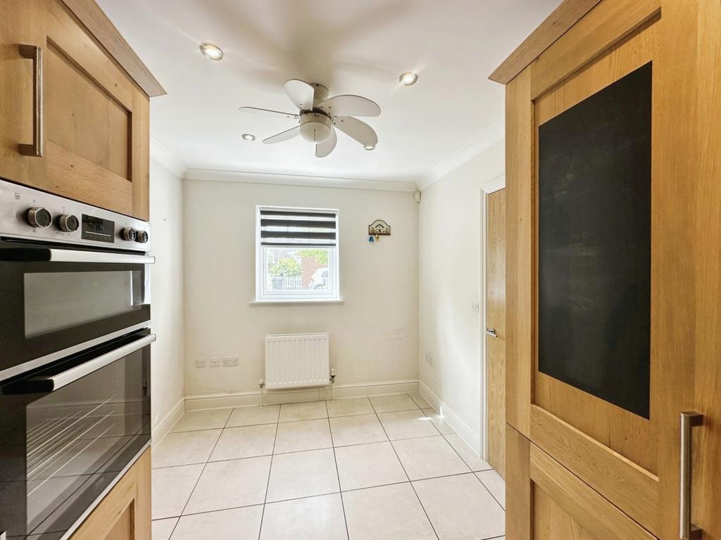Kitchen/Dining Area