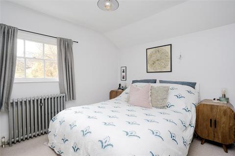 3 bedroom semi-detached house for sale, Oaklea Passage, Kingston upon Thames, KT1