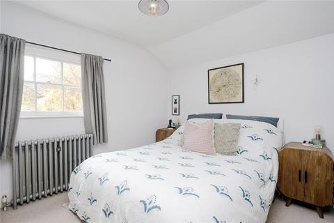 undefined, Oaklea Passage, Kingston upon Thames, KT1