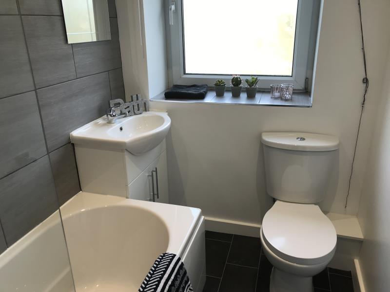 Apartment in Leeds, West Yorkshire - View 5