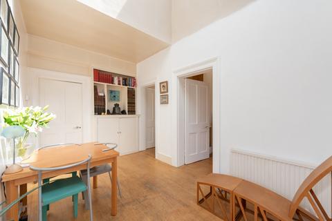 3 bedroom apartment for sale, West Heath Road, London, NW3