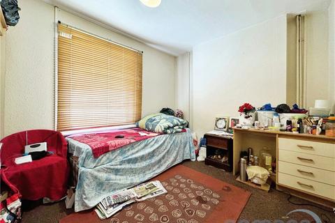 3 bedroom semi-detached house for sale, St. Michaels Road, Aldershot, Hampshire