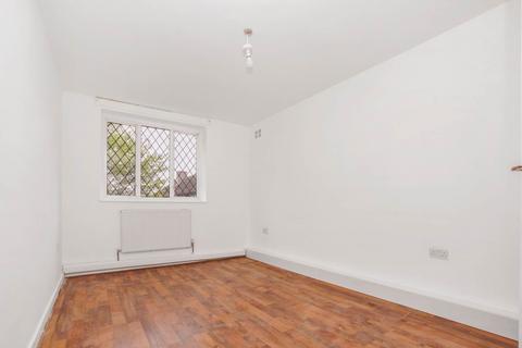 2 bedroom apartment to rent, Ashenden Road, Clapton E5