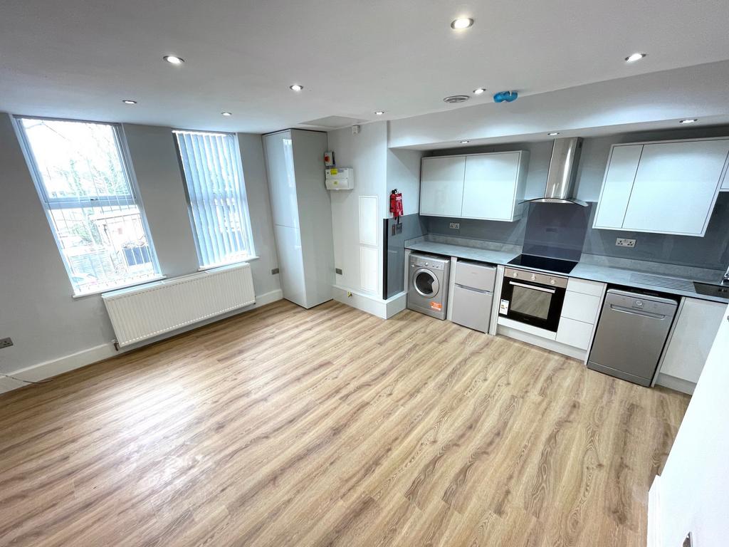 Stanmore Road, Birmingham B16 1 bed flat to rent £970 pcm (£224 pw)