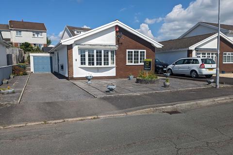 3 bedroom detached bungalow for sale, Llwyn Y Bryn, Ammanford, SA18 2ES