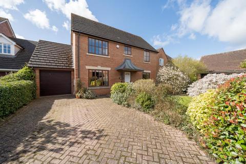 9 Millstream Gardens, Eardisley, Hereford, HR3 6NR