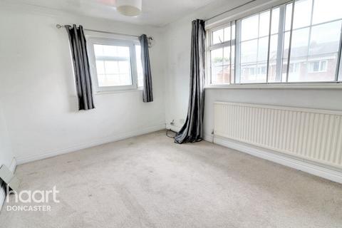 4 Badsworth Road, Warmsworth, Doncaster, DN4 9LH