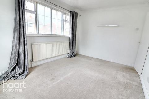 4 Badsworth Road, Warmsworth, Doncaster, DN4 9LH