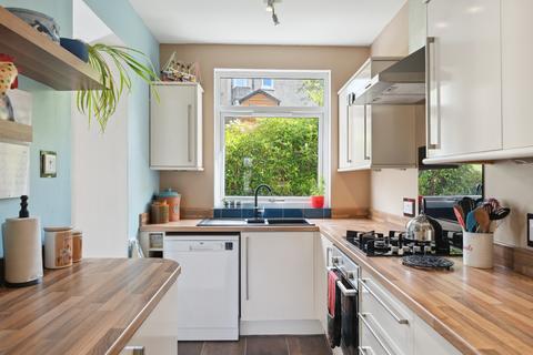 42 Randolph Drive, Clarkston, Glasgow, G76 8AW
