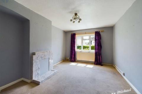 3 bedroom end of terrace house for sale, Carrington Road, Aylesbury, Buckinghamshire