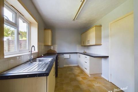 3 bedroom end of terrace house for sale, Carrington Road, Aylesbury, Buckinghamshire