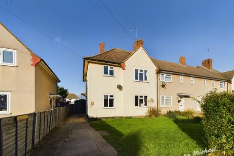 3 bedroom end of terrace house for sale, Carrington Road, Aylesbury, Buckinghamshire