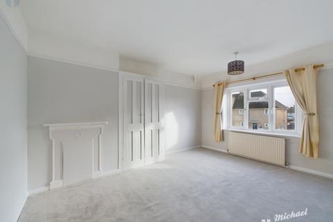 3 bedroom end of terrace house for sale, Carrington Road, Aylesbury, Buckinghamshire