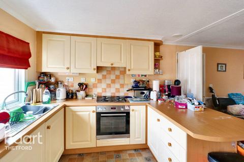 3 bedroom park home for sale, Rozel Court, Bury St Edmunds