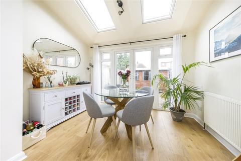 10 Gooding Close, New Malden, KT3 5DQ