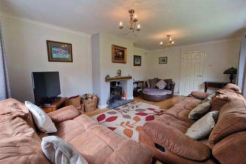 3 bedroom bungalow for sale, Grove Hill, Pembroke, Pembrokeshire, SA71