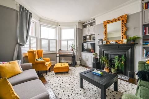 2 bedroom flat to rent, Salisbury Mansions, Harringay, London, N15