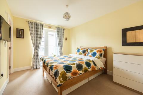 3 bedroom flat to rent, Burnbrae Drive, Edinburgh EH12