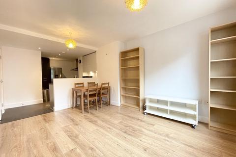 2 bedroom flat to rent, 4 Mastmaker Road, London E14
