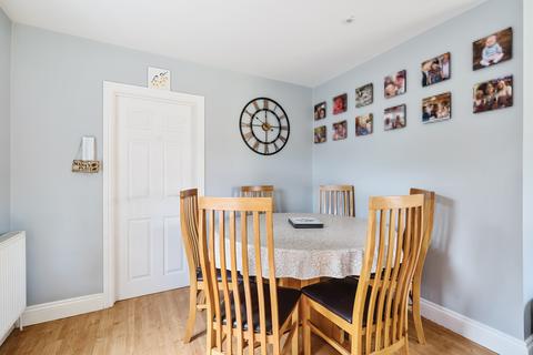 73 Liphook Road, Lindford, Bordon, GU35 0PG