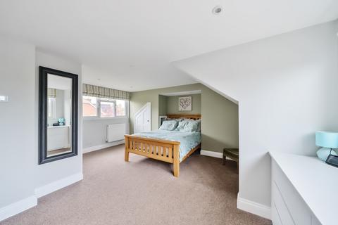 73 Liphook Road, Lindford, Bordon, GU35 0PG