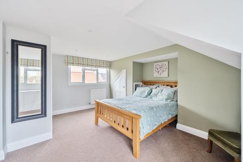 73 Liphook Road, Lindford, Bordon, GU35 0PG