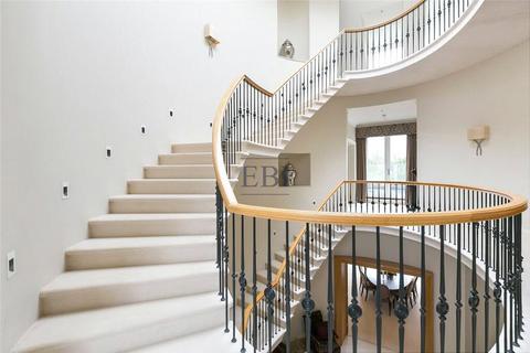 9a Broad Walk, London, N21 3DA
