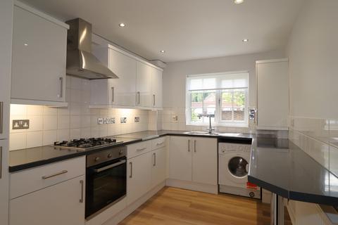 2 bedroom apartment to rent, Elgin Road, Weybridge KT13