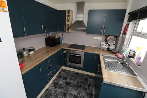 5 bedroom flat to rent, Montpelier Road, Nottingham NG7