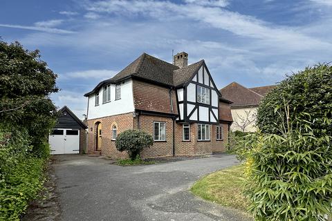 4 bedroom detached house for sale, Wychwood Close, Craigweil -on-Sea, Bognor Regis, West Sussex PO21