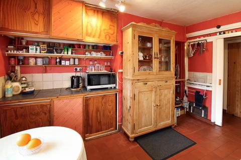 4 bedroom detached house for sale, Wychwood Close, Craigweil -on-Sea, Bognor Regis, West Sussex PO21