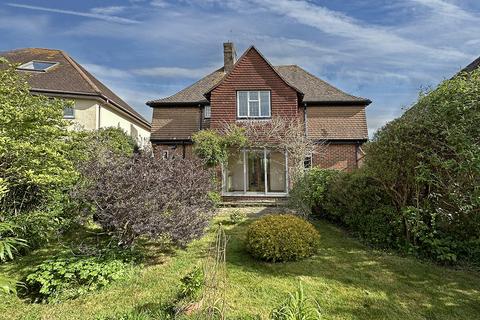 4 bedroom detached house for sale, Wychwood Close, Craigweil -on-Sea, Bognor Regis, West Sussex PO21