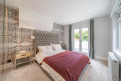 1 bedroom flat for sale, Chelverton Road, Putney