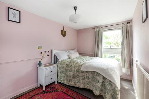 222f Blackstock Road, London, N5 1EA
