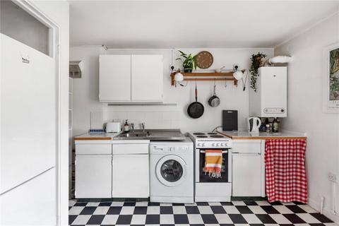 222f Blackstock Road, London, N5 1EA