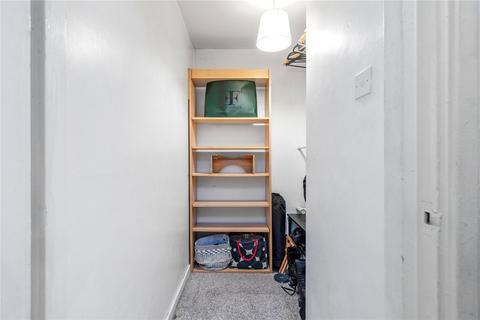 222f Blackstock Road, London, N5 1EA