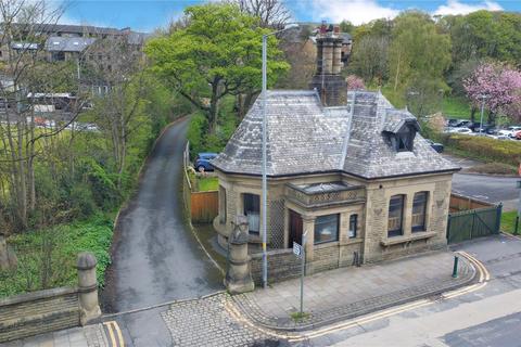 2 bedroom detached house for sale, The Gate Lodge, 82 Bacup Road, Rawtenstall, Rossendale, BB4