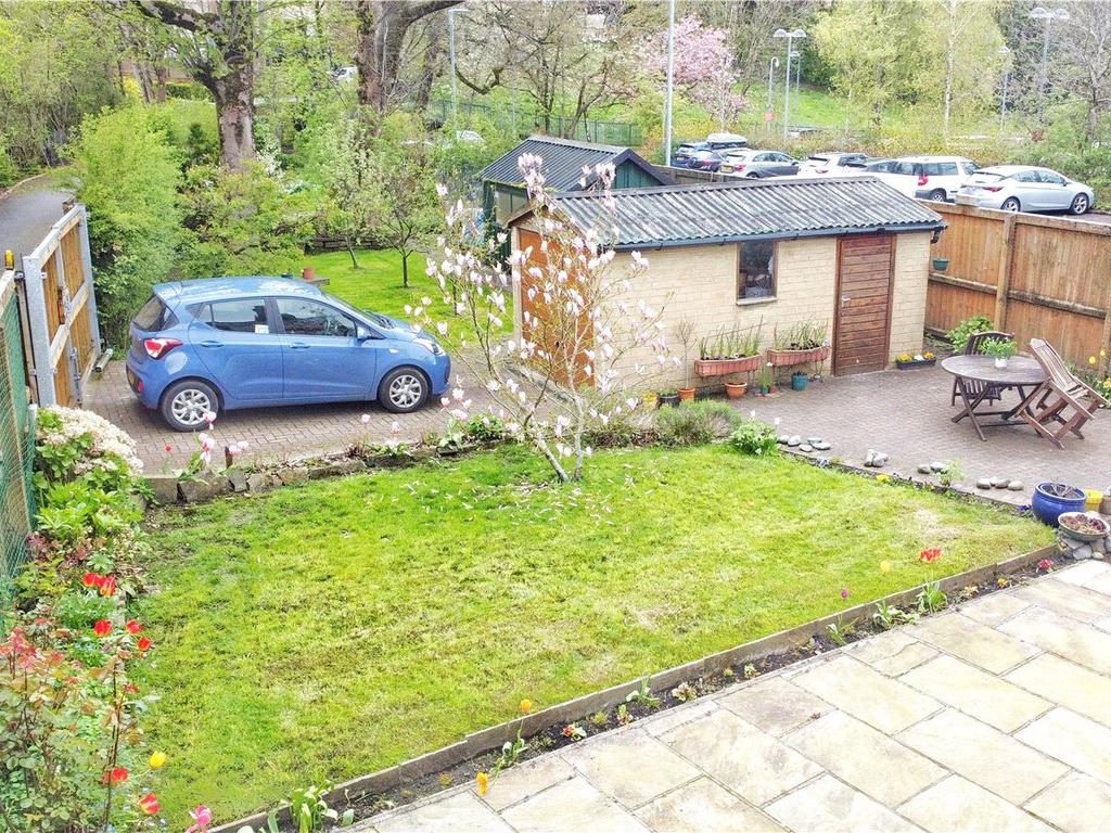 Gardens & Rear Drive