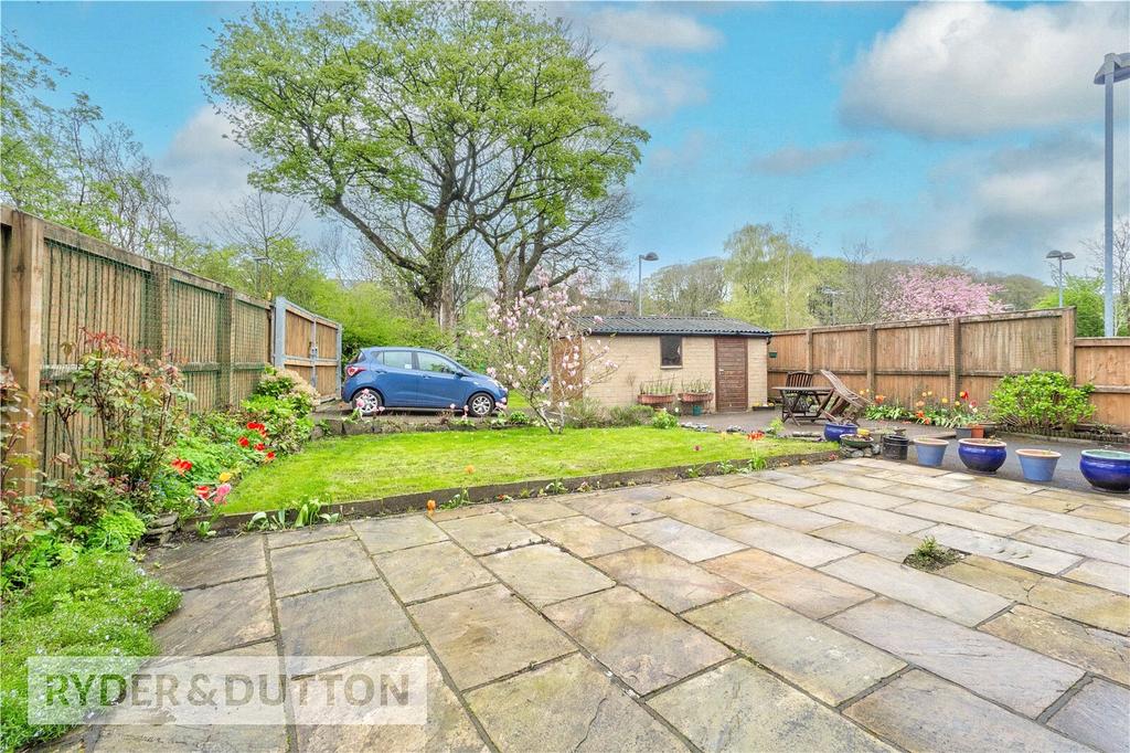 Patio & Lawn