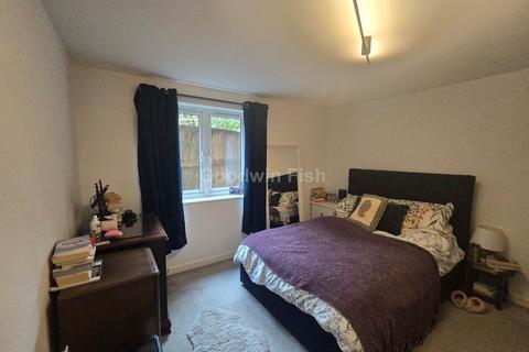 2 bedroom apartment to rent, Chapletown Street, Manchester