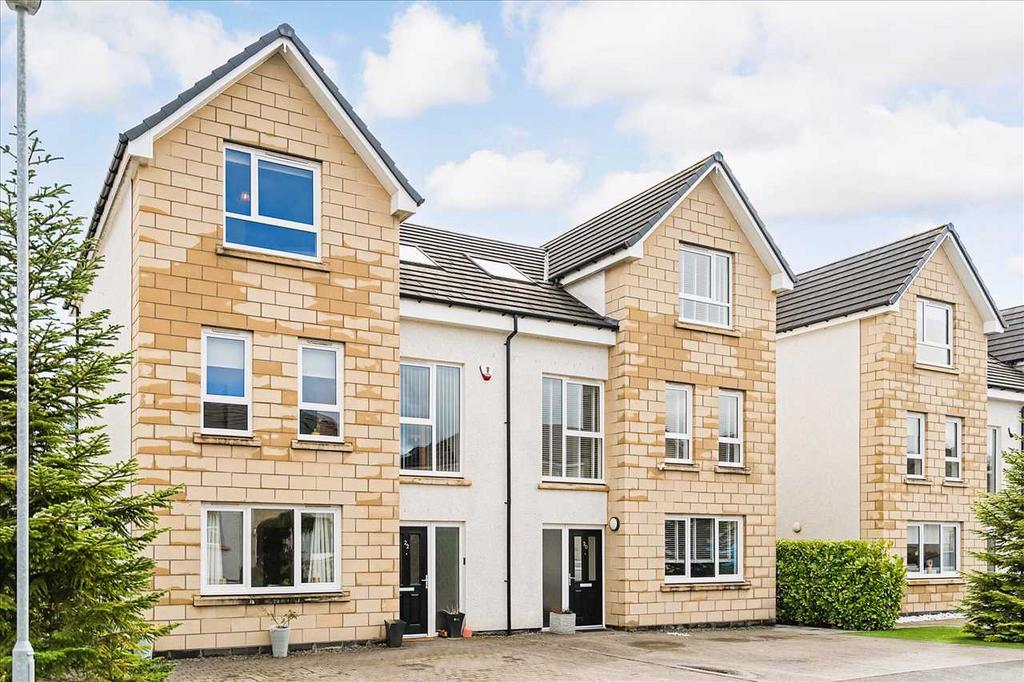 Nikka Drive, Jackton, EAST KILBRIDE 4 bed semi-detached house - £345,000
