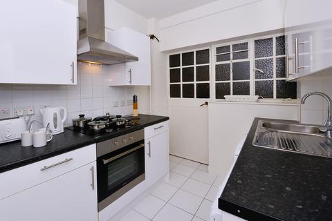 2 bedroom flat to rent, Fulham Road, Kensington SW3