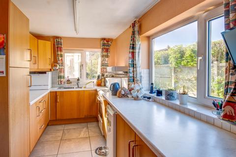 52 Meadow Road, Catshill, Bromsgrove, B61 0JL
