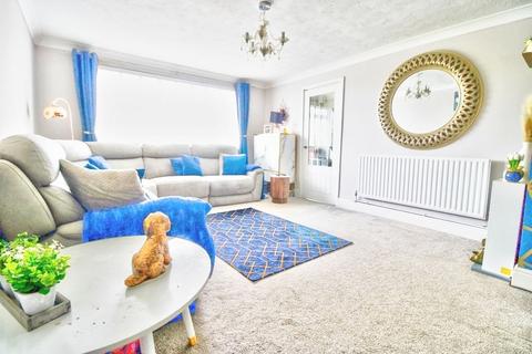 4 bedroom end of terrace house for sale, Barming Close, Eastbourne BN23