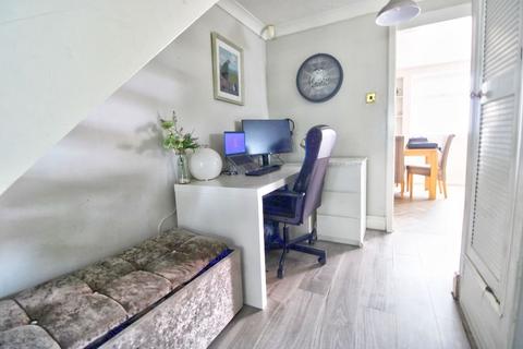 17 Barming Close, Eastbourne, BN23 7JN
